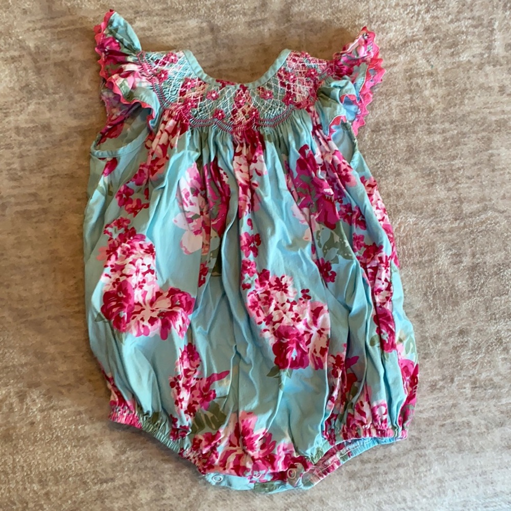 Smocked Auctions Bubble